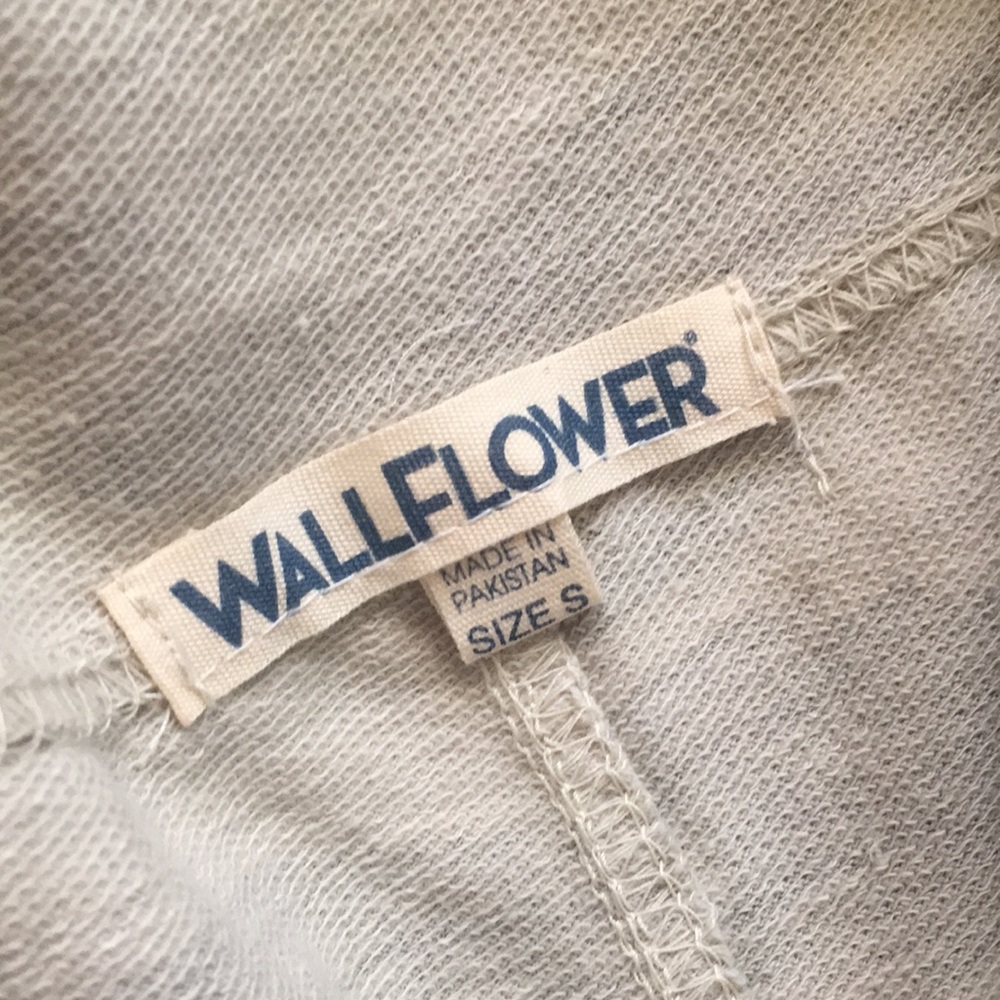 NWT wallflower camo bib overalls - Picture 9 of 12